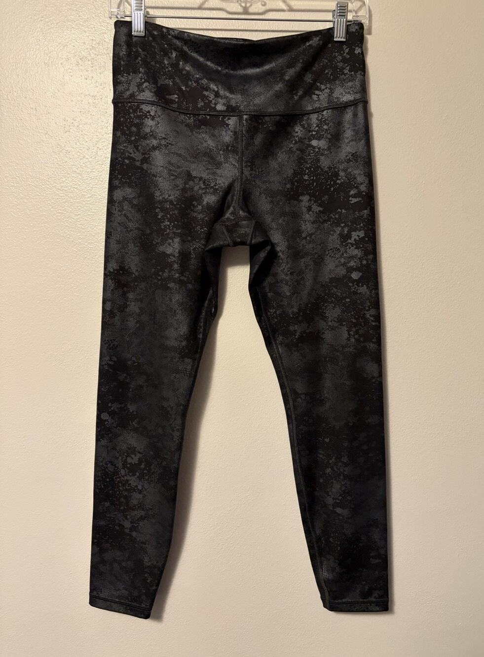 Athleta Elation Misty Lace Tight Leggings Workout Athletic Silver Black Medium